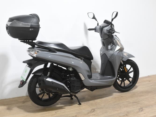 Comprar SYM SYMPHONY 125 ST LC 2022 de segunda mano SYM SYMPHONY 125 ST LC 2022 de segunda mano