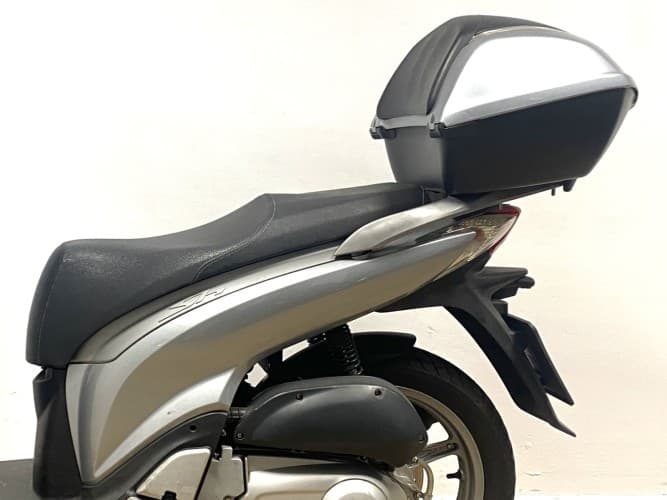 HONDA SH 125 2011 de segunda mano