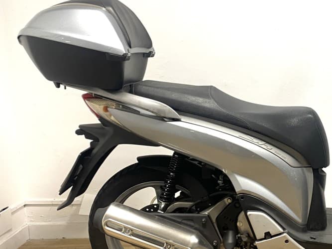 HONDA SH 125 2011 de segunda mano