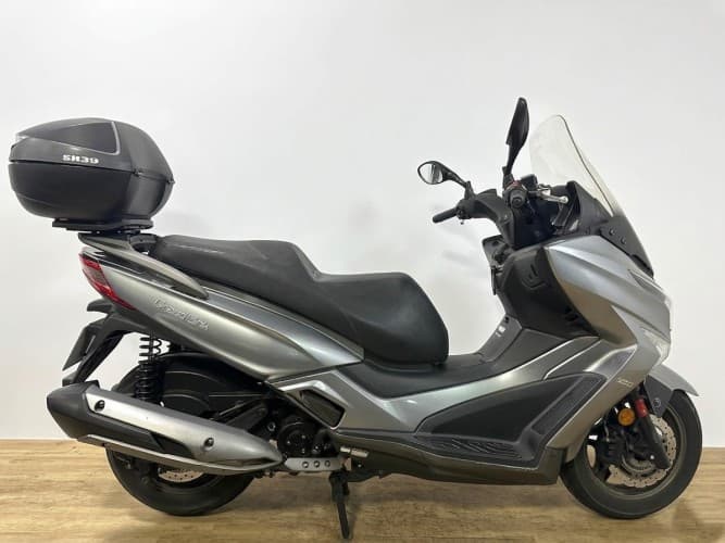 Comprar KYMCO GRAND DINK 300 2021 de segunda mano KYMCO GRAND DINK 300 2021 de segunda mano