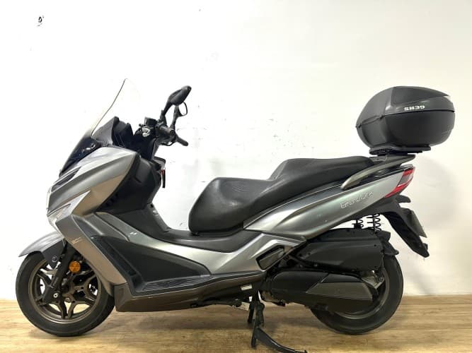 Comprar KYMCO GRAND DINK 300 2021 de segunda mano KYMCO GRAND DINK 300 2021 de segunda mano