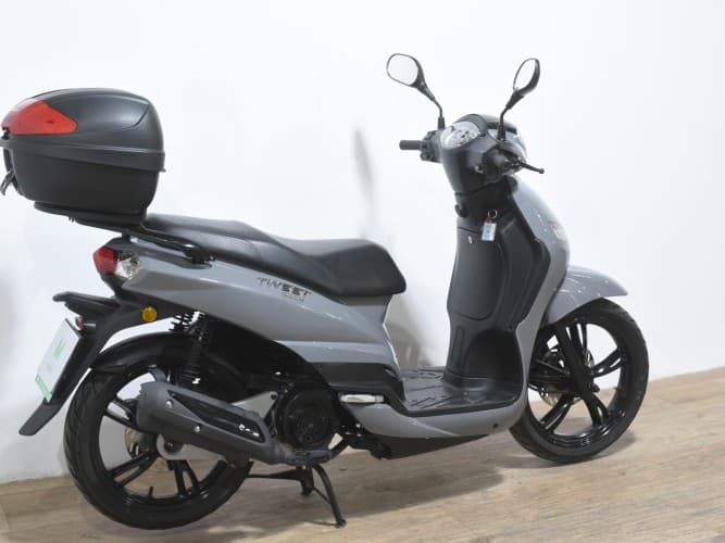 PEUGEOT PEUGEOT TWEET 125 2023 de segunda mano