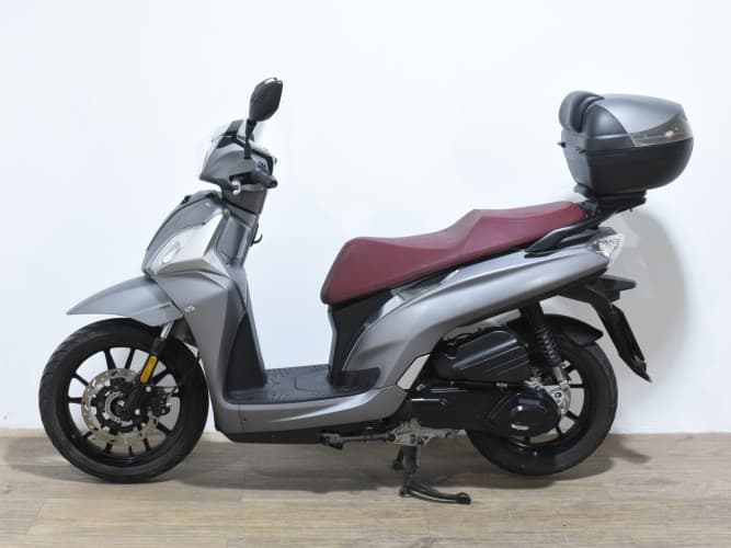 Comprar SYM SYMPHONY 125 ST-LC 2021 de segunda mano SYM SYMPHONY 125 ST-LC 2021 de segunda mano
