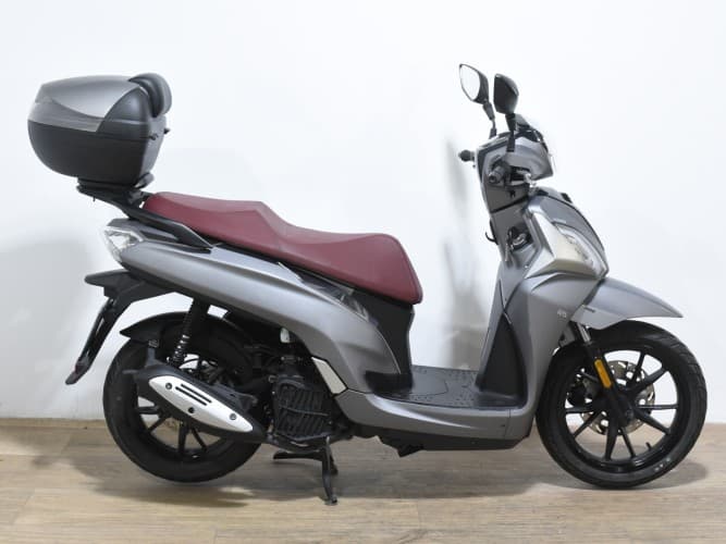 Comprar SYM SYMPHONY 125 ST-LC 2021 de segunda mano SYM SYMPHONY 125 ST-LC 2021 de segunda mano
