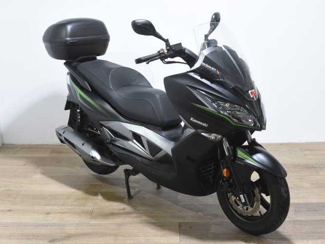 KAWASAKI J125 2017 de segunda mano