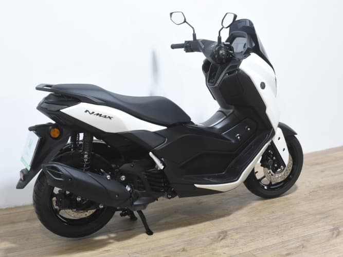 YAMAHA NMAX 125 2025 de segunda mano