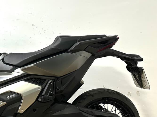 HONDA FORZA 750 2022 de segunda mano