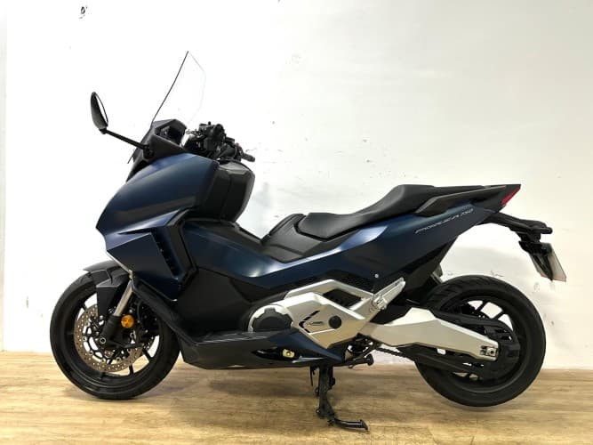HONDA FORZA 750 (A2) 2023 de segunda mano