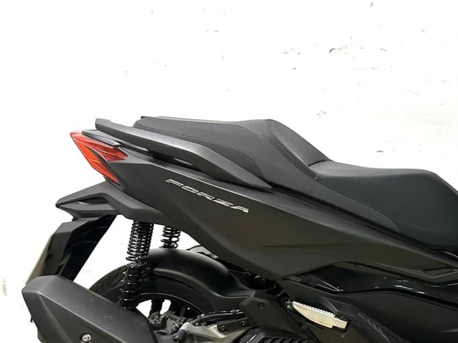 HONDA FORZA 125 2025 de segunda mano