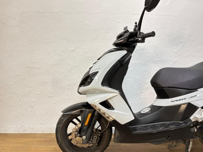 PEUGEOT SPEEDFIGHT 50 2023 de segunda mano