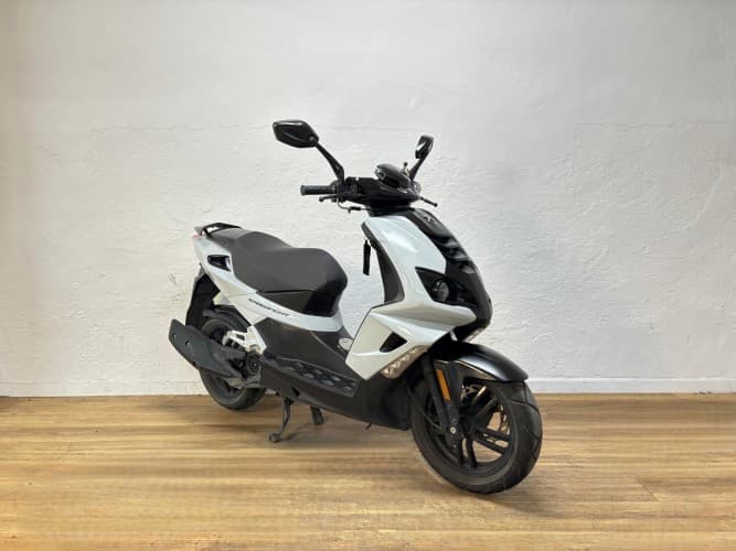 PEUGEOT SPEEDFIGHT 50 2023 de segunda mano