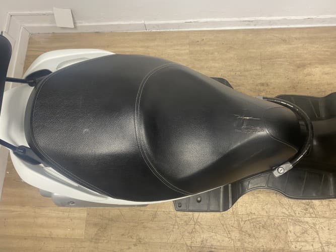 Comprar SUZUKI BURGMAN 200 2015 de segunda mano SUZUKI BURGMAN 200 2015 de segunda mano