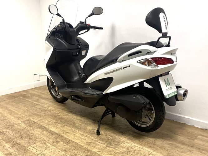 Comprar SUZUKI BURGMAN 200 2015 de segunda mano SUZUKI BURGMAN 200 2015 de segunda mano