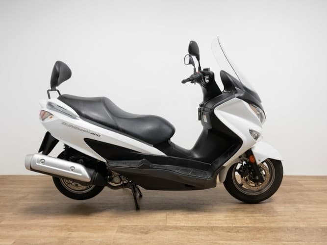 SUZUKI BURGMAN 200 2015 de segunda mano