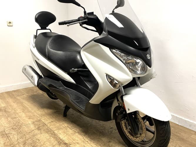 SUZUKI BURGMAN 200 2015 de segunda mano