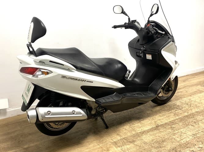 SUZUKI BURGMAN 200 2015 de segunda mano