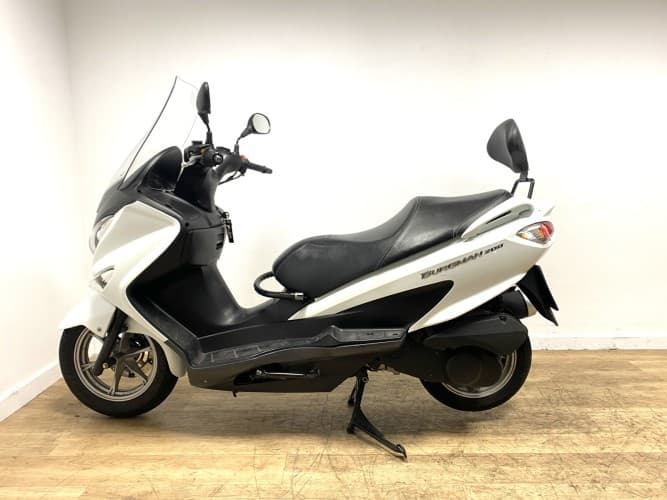 SUZUKI BURGMAN 200 2015 de segunda mano