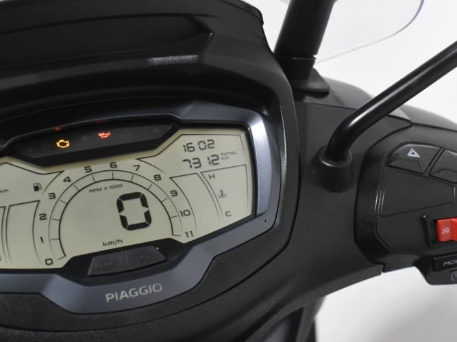 PIAGGIO BEVERLY 400 2024 de segunda mano