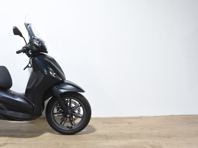 PIAGGIO BEVERLY 400 2024 de segunda mano