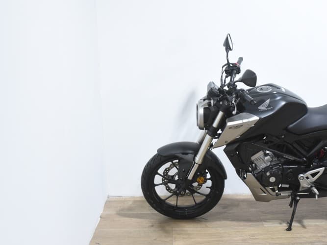 Comprar HONDA CB 125 R 2019 de segunda mano HONDA CB 125 R 2019 de segunda mano