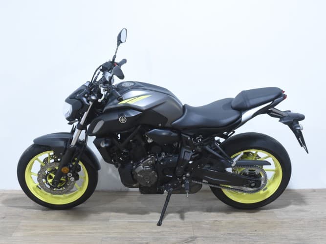 Comprar YAMAHA MT-07 2018 de segunda mano YAMAHA MT-07 2018 de segunda mano