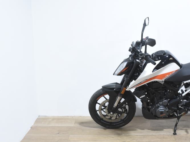 KTM DUKE 390 2023 de segunda mano