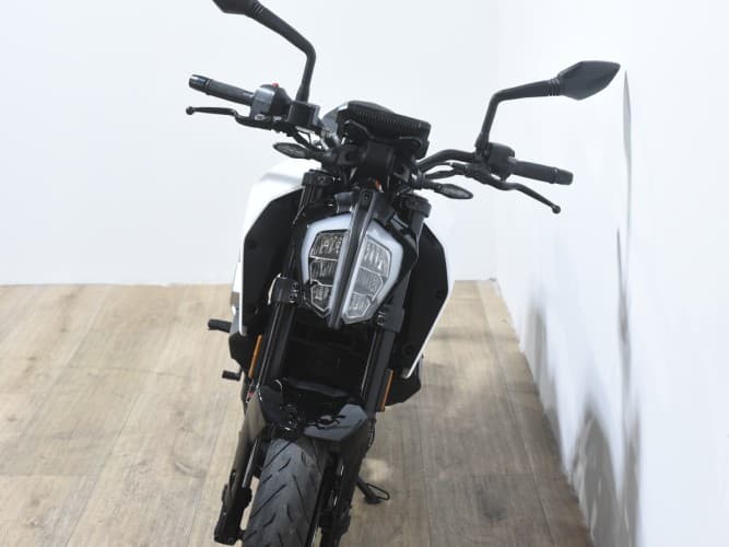 KTM DUKE 390 2023 de segunda mano