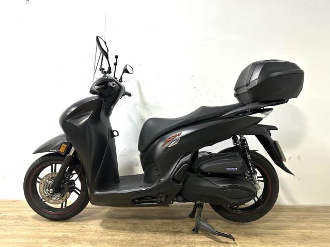 HONDA SH 350I 2023 de segunda mano