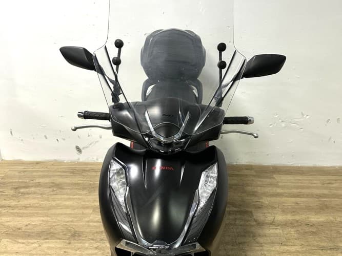 HONDA SH 350I 2023 de segunda mano