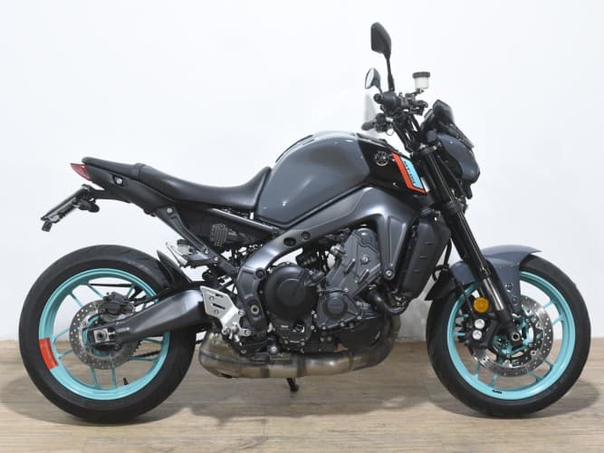 Comprar YAMAHA MT-09 (A2) 2024 de segunda mano YAMAHA MT-09 (A2) 2024 de segunda mano