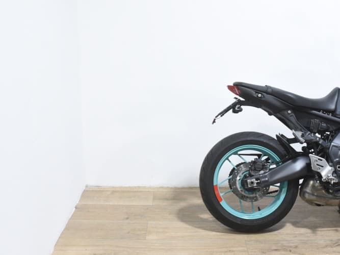 Comprar YAMAHA MT-09 (A2) 2024 de segunda mano YAMAHA MT-09 (A2) 2024 de segunda mano