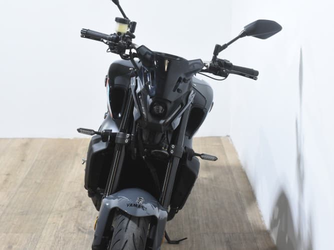 Comprar YAMAHA MT-09 (A2) 2024 de segunda mano YAMAHA MT-09 (A2) 2024 de segunda mano