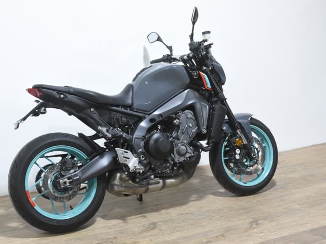 Comprar YAMAHA MT-09 (A2) 2024 de segunda mano YAMAHA MT-09 (A2) 2024 de segunda mano