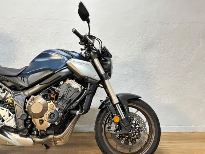Comprar HONDA CB 650 R (A) 2019 de segunda mano HONDA CB 650 R (A) 2019 de segunda mano