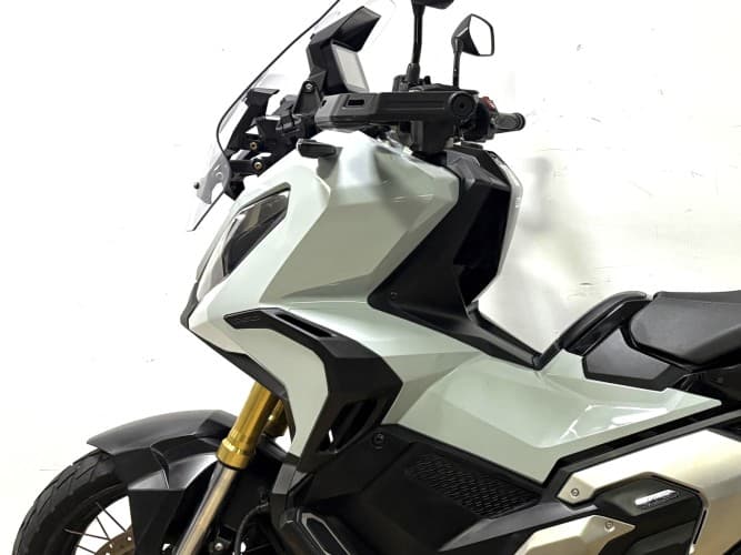 Comprar HONDA X-ADV 750 (A) 2024 de segunda mano HONDA X-ADV 750 (A) 2024 de segunda mano