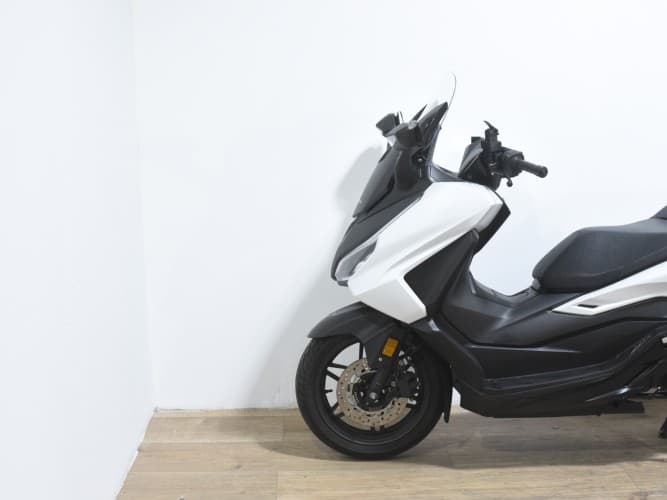 Comprar HONDA FORZA 125 2025 de segunda mano HONDA FORZA 125 2025 de segunda mano