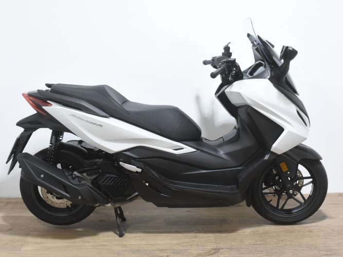 Comprar HONDA FORZA 125 2025 de segunda mano HONDA FORZA 125 2025 de segunda mano