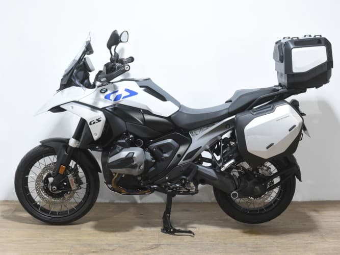 Comprar BMW R 1300 GS (3 MALETAS)(4 PACKS) 2025 de segunda mano BMW R 1300 GS (3 MALETAS)(4 PACKS) 2025 de segunda mano