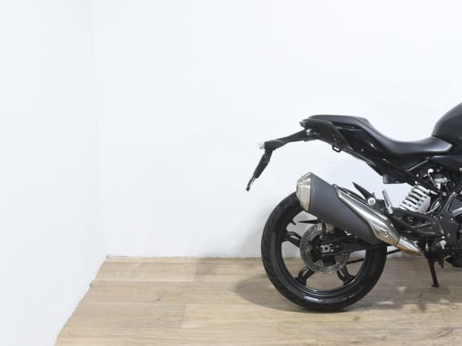 BMW G 310 R 2022 de segunda mano