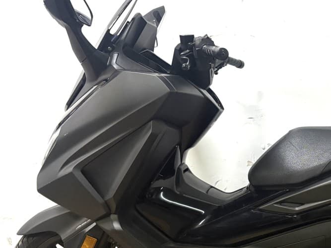 HONDA FORZA 125 2023 de segunda mano