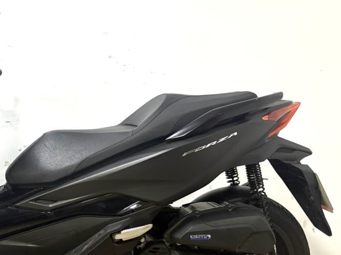 HONDA FORZA 125 2023 de segunda mano