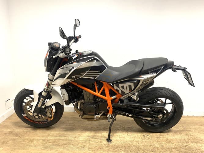 KTM 690 DUKE (A2) 2014 de segunda mano