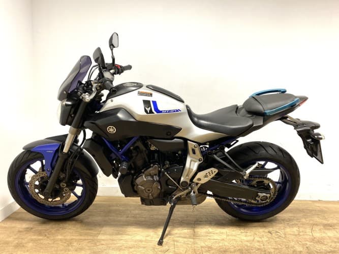 Comprar YAMAHA MT-07 (A) 2016 de segunda mano YAMAHA MT-07 (A) 2016 de segunda mano