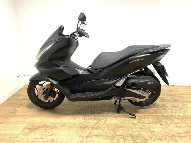 Comprar HONDA PCX 125 2024 de segunda mano HONDA PCX 125 2024 de segunda mano