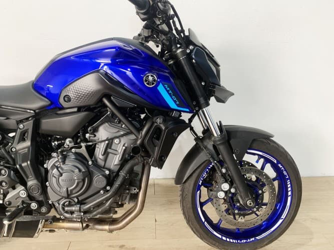YAMAHA MT-07 (A)(ENTREGA ESCAPE ORIGINAL) 2024 de segunda mano