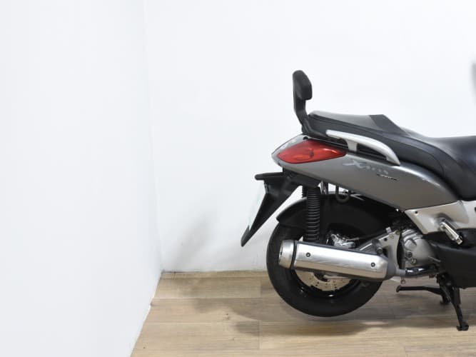 YAMAHA XMAX 250 2007 de segunda mano