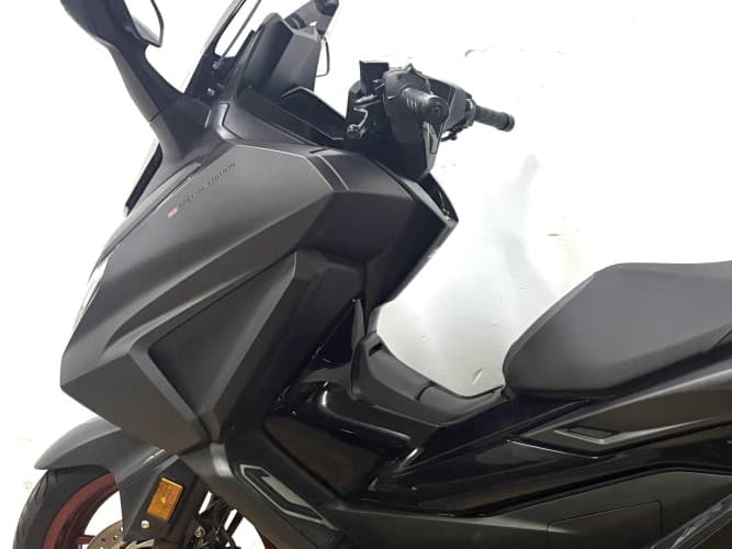 HONDA FORZA 125 2023 de segunda mano