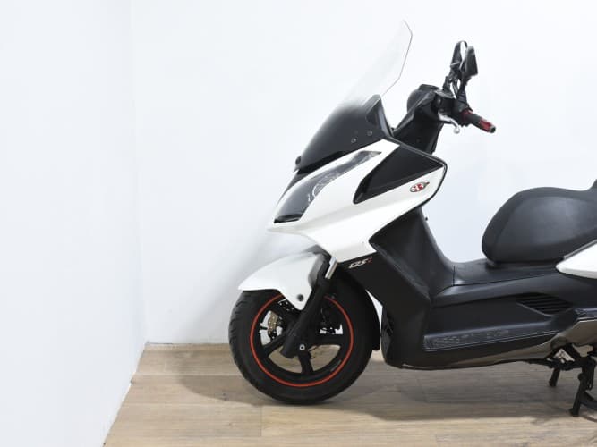 KYMCO SUPER DINK 125 2014 de segunda mano