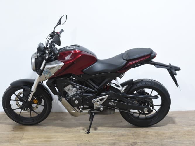 HONDA CB 125 R 2018 de segunda mano