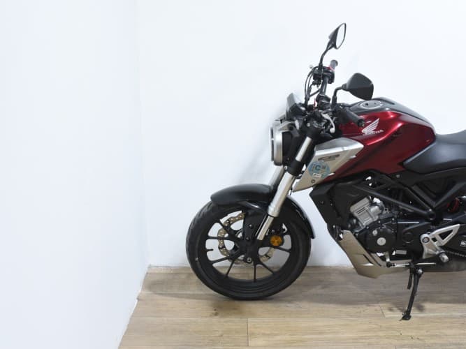 HONDA CB 125 R 2018 de segunda mano